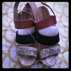👡 MOSSIMO WEDGE